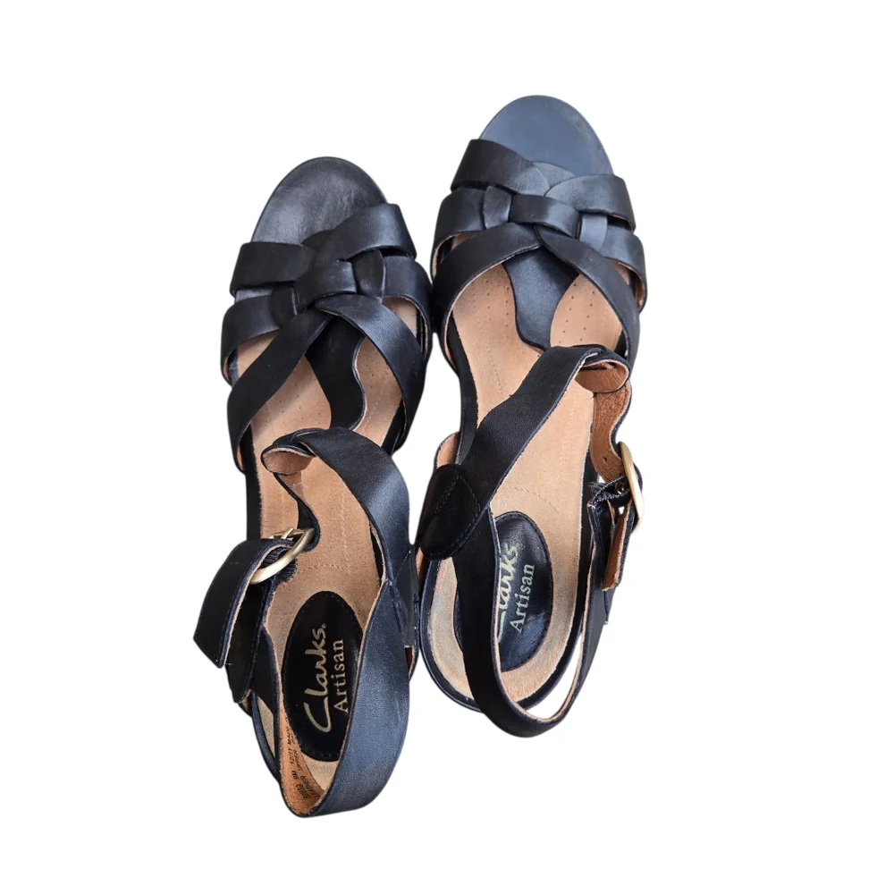 Clarks Artisan Leather Sandals Buckle Accents Ladies 9